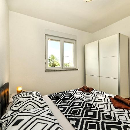 Apartment Una พูลา ภายนอก รูปภาพ