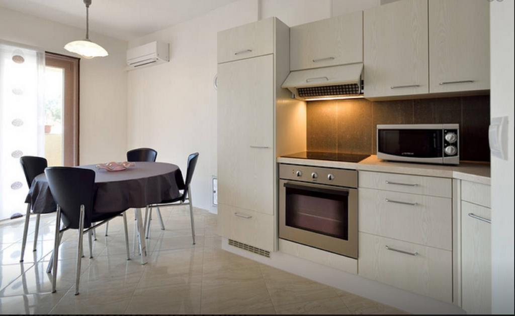 Apartment Una พูลา ภายนอก รูปภาพ