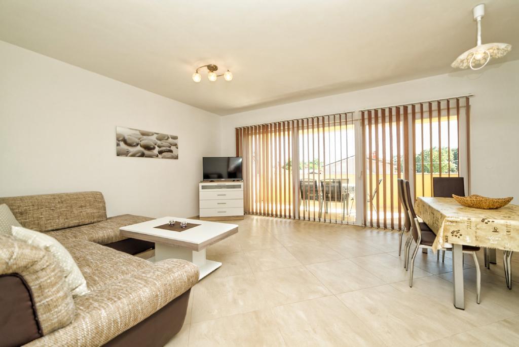 Apartment Una พูลา ภายนอก รูปภาพ
